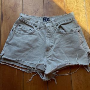 vintage beige gap shorts